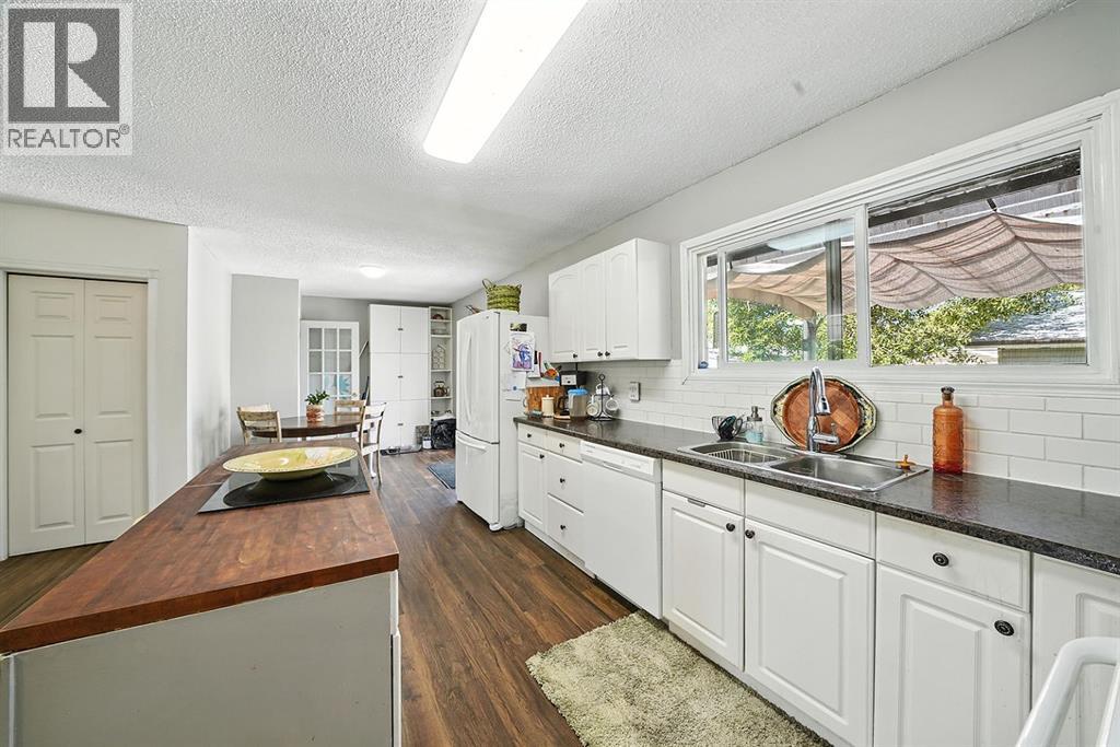 Photo 13 of 5822 59 A Street, Red Deer AB