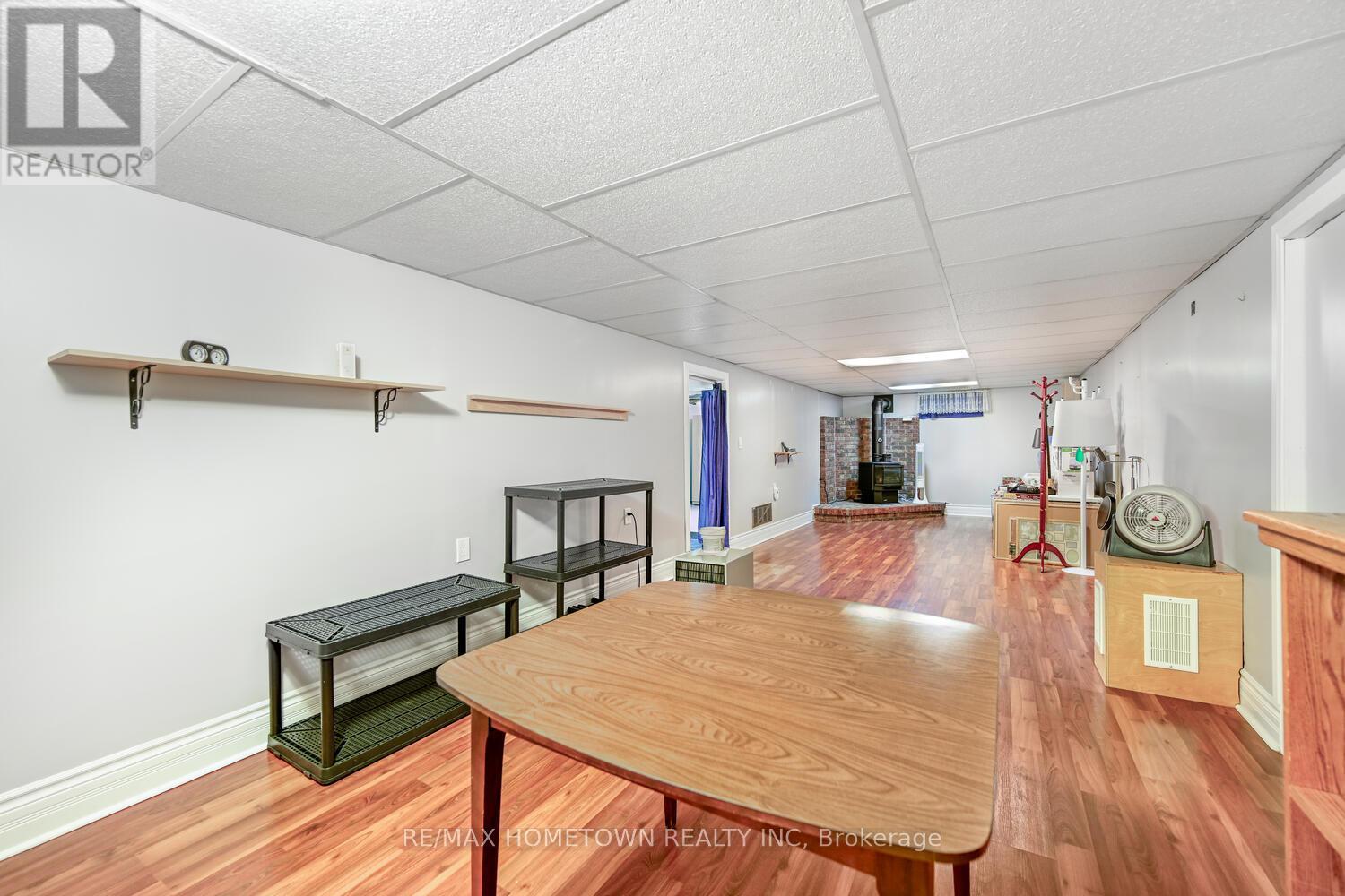 Photo 20 of 100 Windsor Drive, Brockville ON