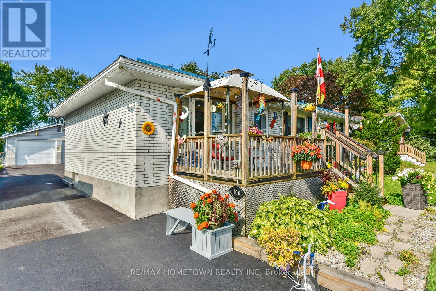 Photo 44 of 100 Windsor Drive, Brockville ON
