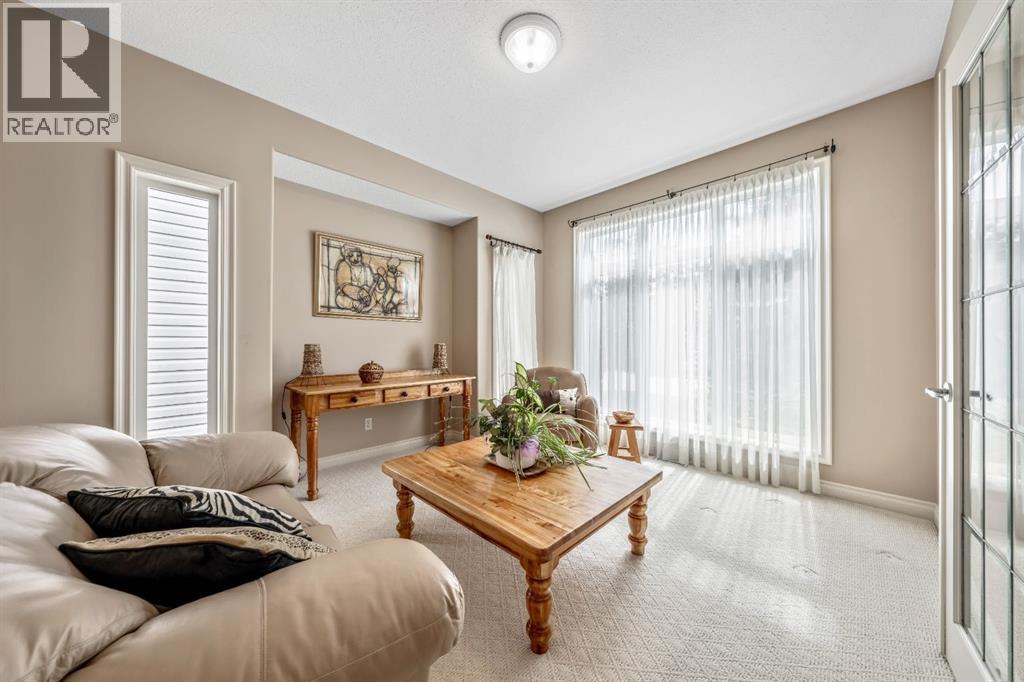 Single Family House Bungalow for Sale in  Simcoe Crescent SW Signal Hill Calgary 