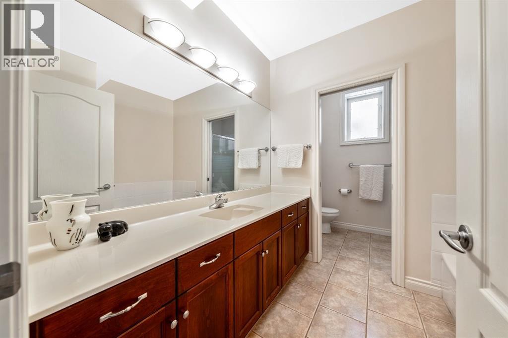 Single Family House Bungalow for Sale in  Simcoe Crescent SW Signal Hill Calgary 