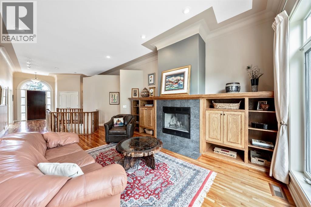 Single Family House Bungalow for Sale in  Simcoe Crescent SW Signal Hill Calgary 