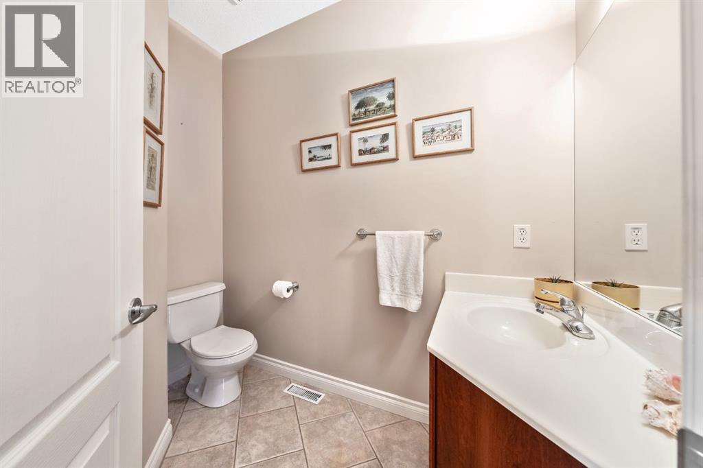 Single Family House Bungalow for Sale in  Simcoe Crescent SW Signal Hill Calgary 