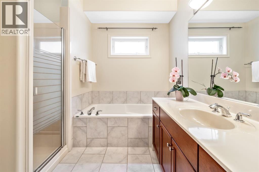 Single Family House Bungalow for Sale in  Simcoe Crescent SW Signal Hill Calgary 
