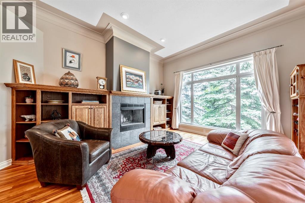 Single Family House Bungalow for Sale in  Simcoe Crescent SW Signal Hill Calgary 