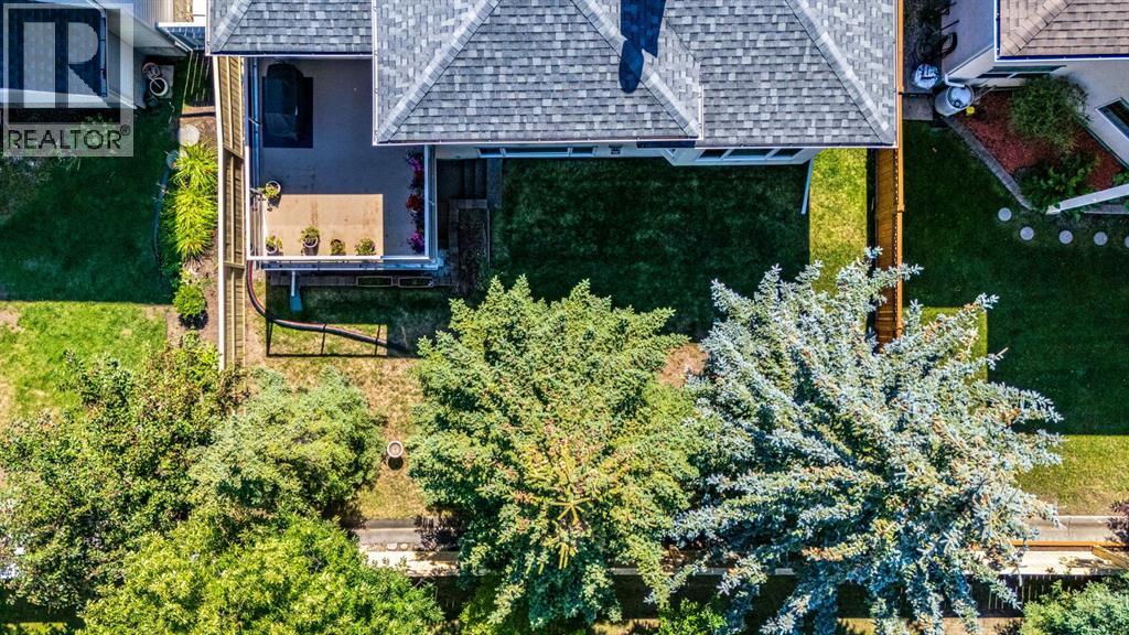 Single Family House Bungalow for Sale in  Simcoe Crescent SW Signal Hill Calgary 