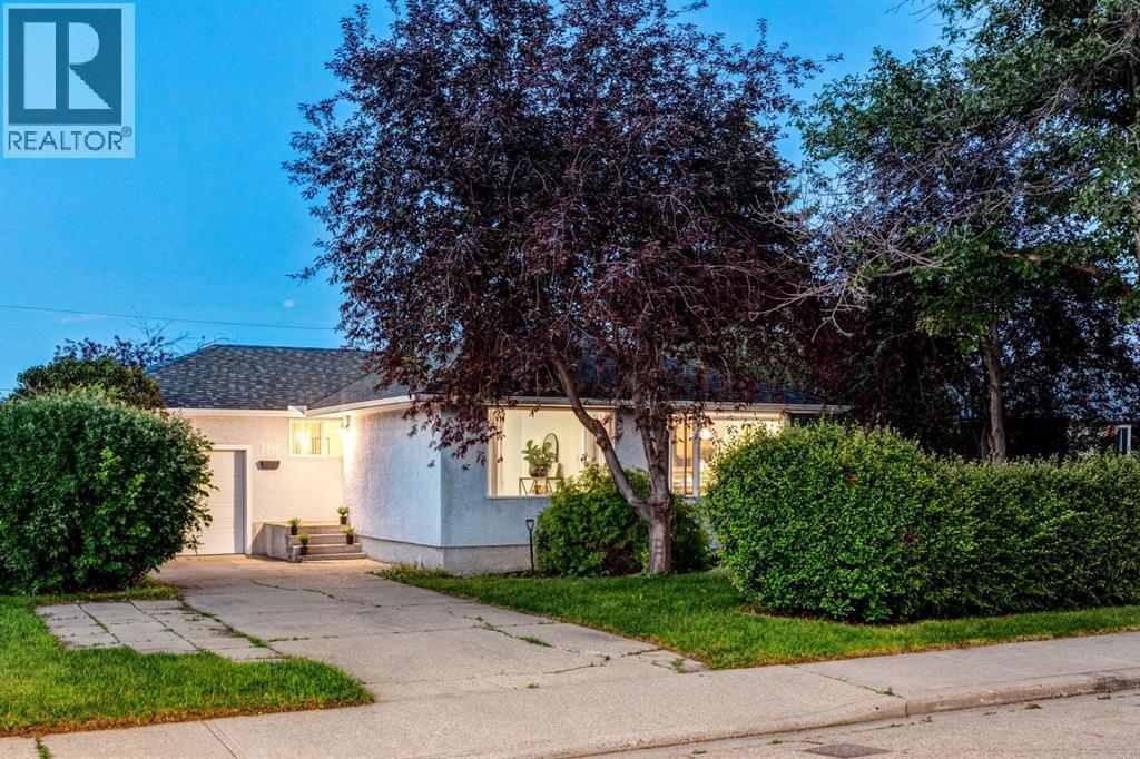6016 Thornburn Drive NW, Calgary, Alberta
