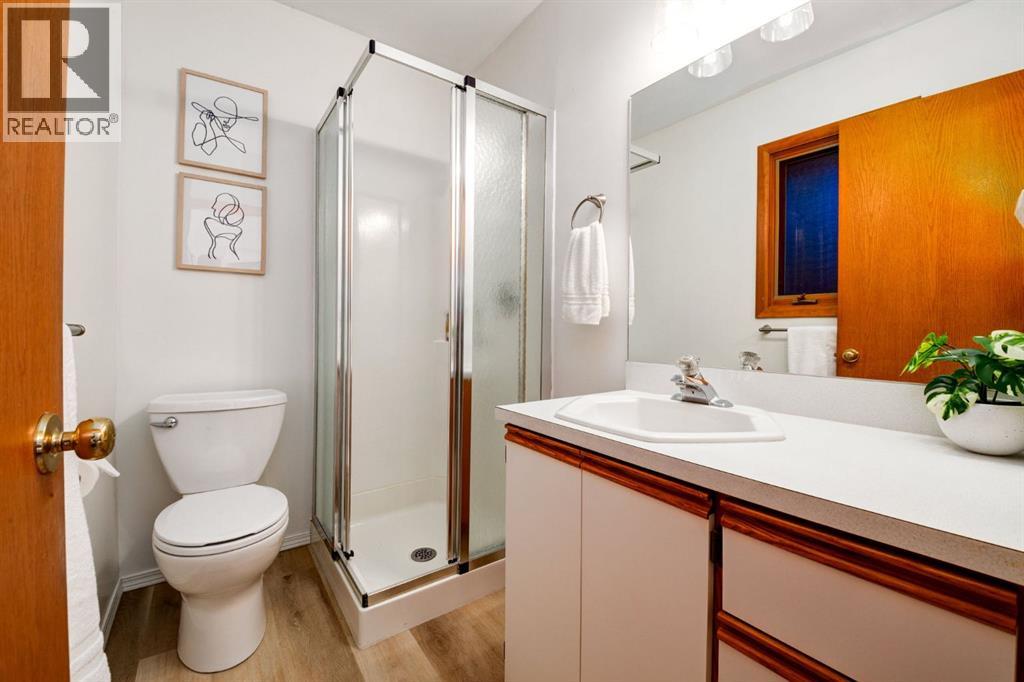Single Family House Bungalow for Sale in  Thornburn Drive NW Thorncliffe Calgary 