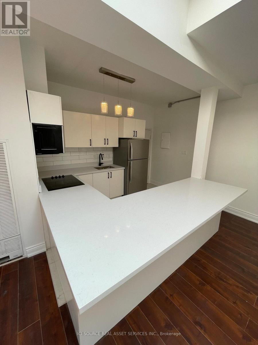 Photo 13 of 4 754 Queen Street E, Toronto ON