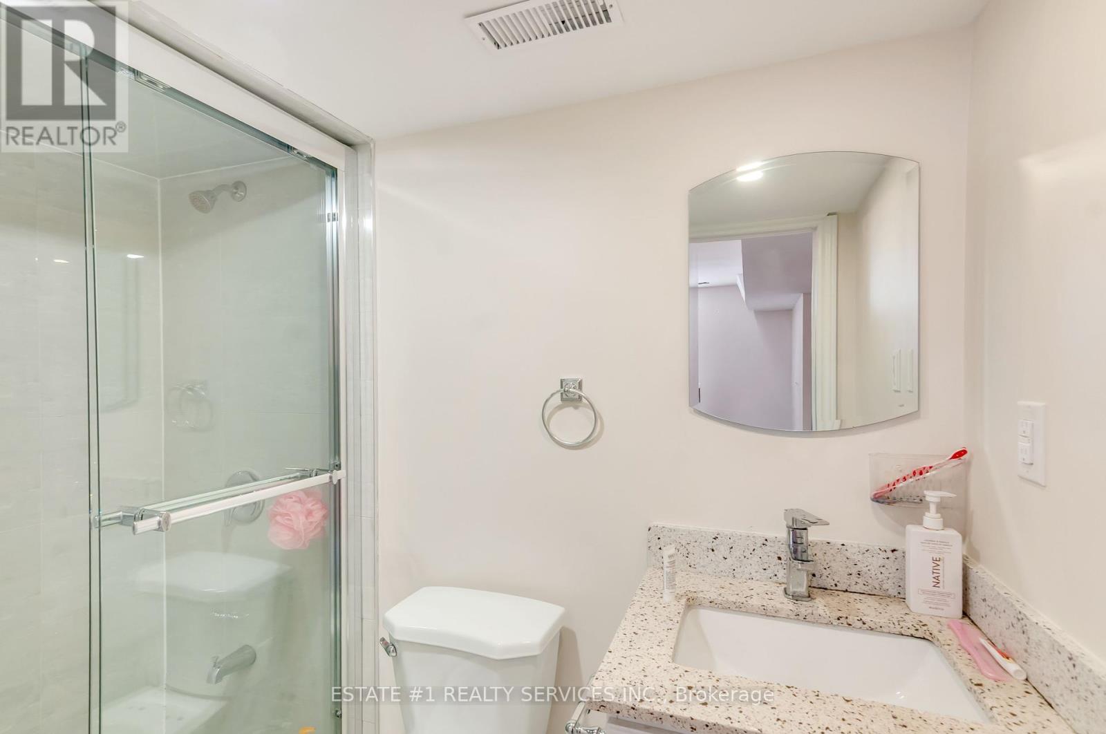 Photo 20 of 9 Dowling Crescent, Brampton ON