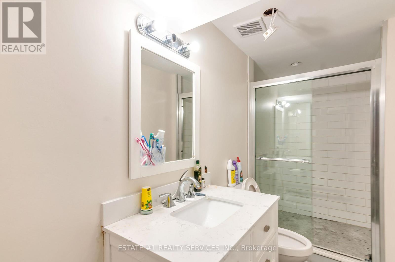 Photo 21 of 9 Dowling Crescent, Brampton ON