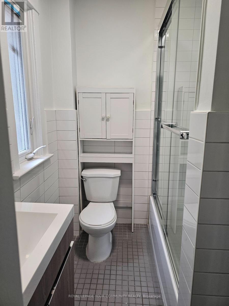 Photo 14 of B Upper 1623 Keele Street, Toronto ON