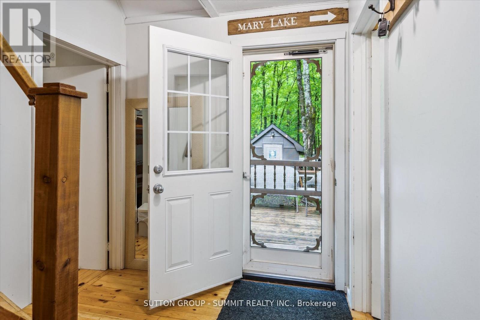 Photo 15 of 17 Sugarbush Lane, Huntsville ON