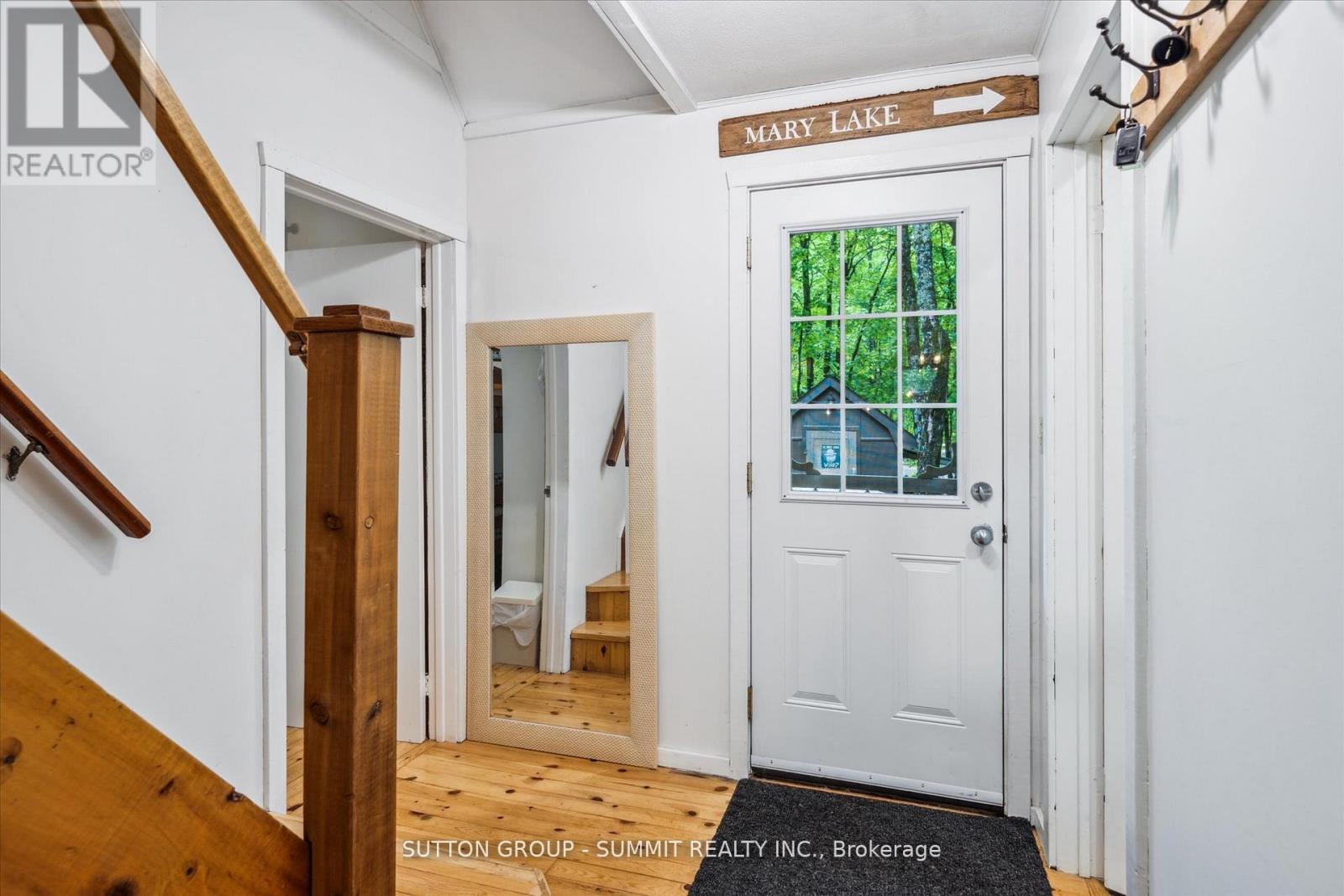 Photo 14 of 17 Sugarbush Lane, Huntsville ON