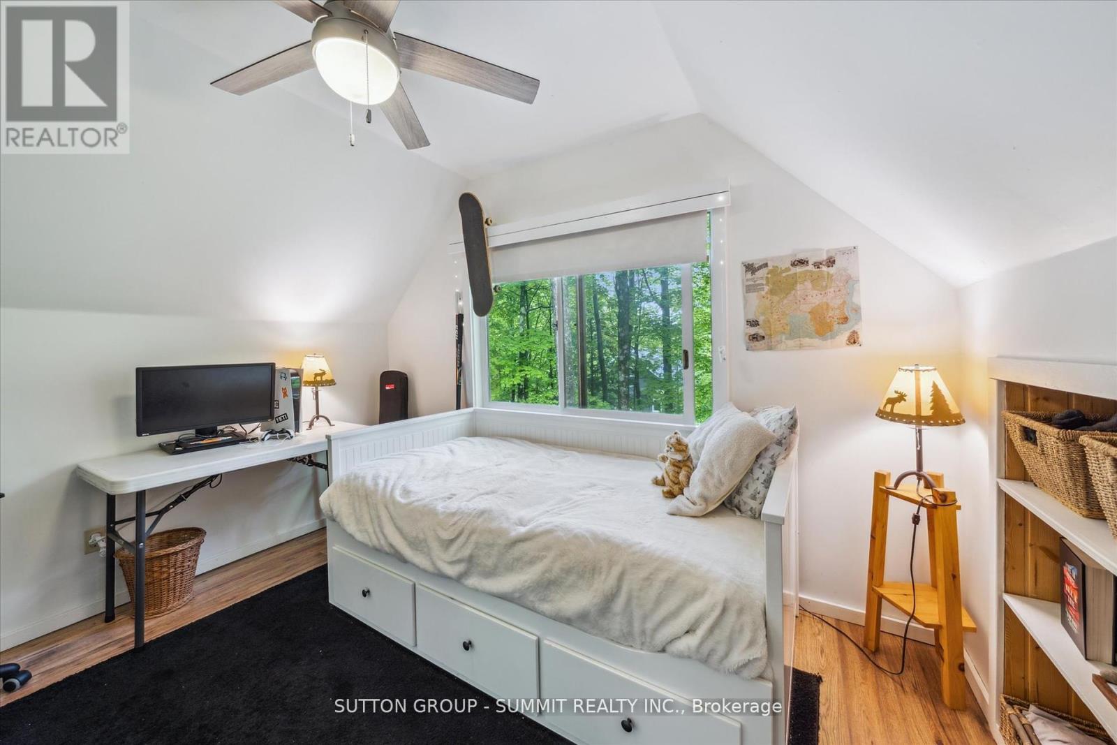 Photo 18 of 17 Sugarbush Lane, Huntsville ON