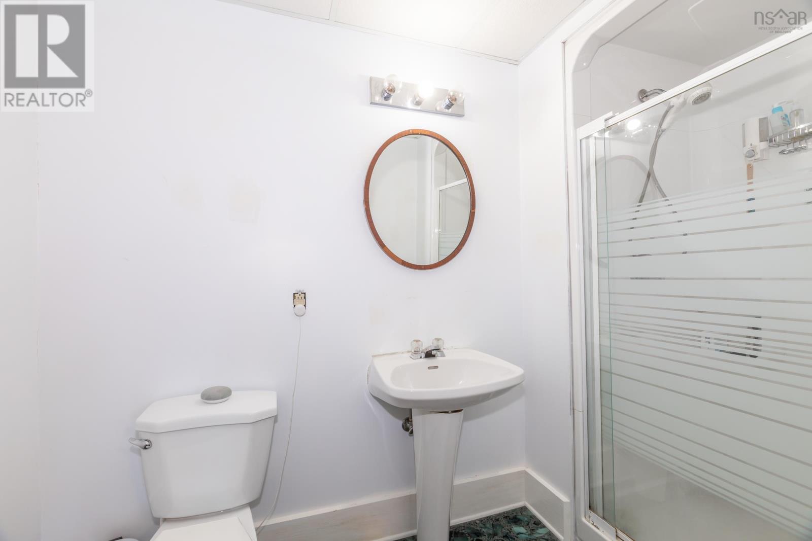 Property 33 of 49 of 703 Saint George Street