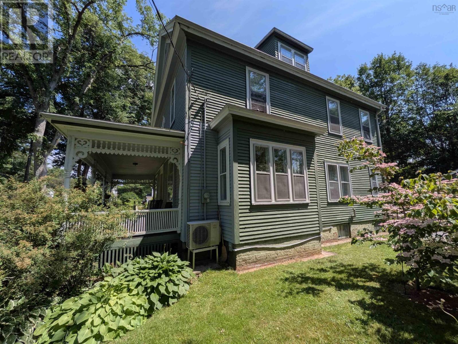 Property 3 of 49 of 703 Saint George Street