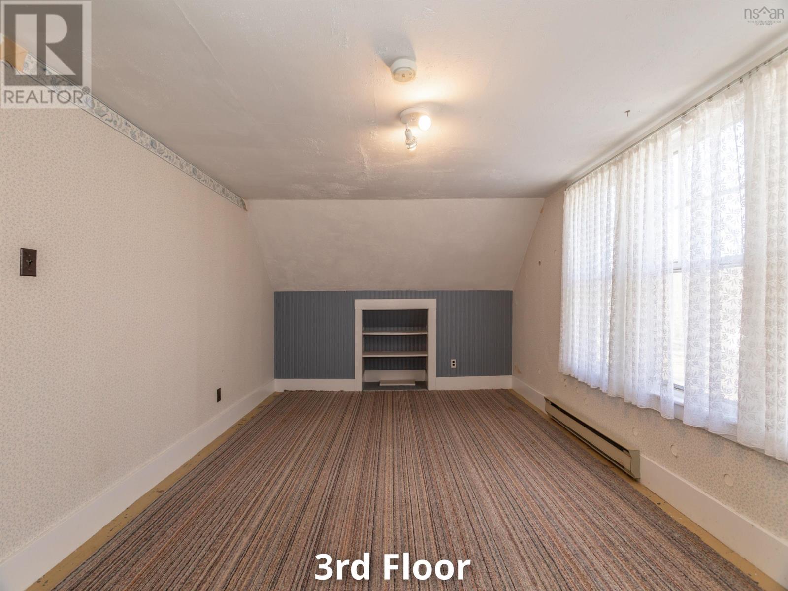 Property 45 of 49 of 703 Saint George Street