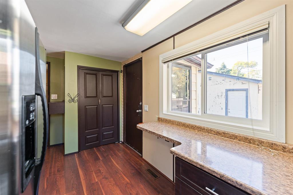 Photo 6 of 55 Lennox Avenue, Winnipeg MB