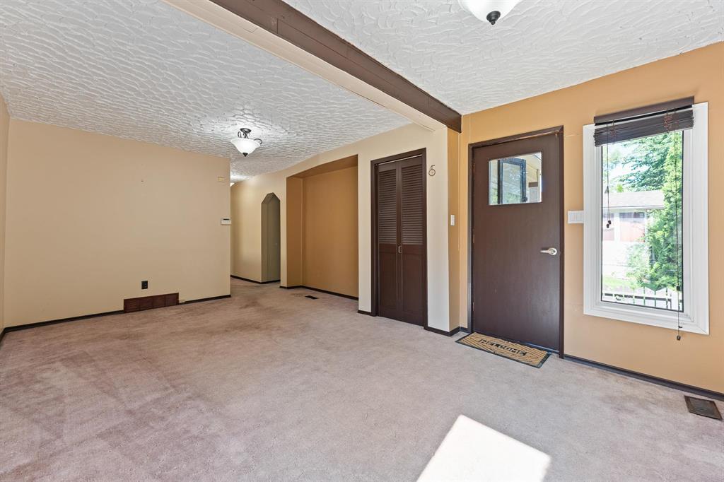Photo 10 of 55 Lennox Avenue, Winnipeg MB