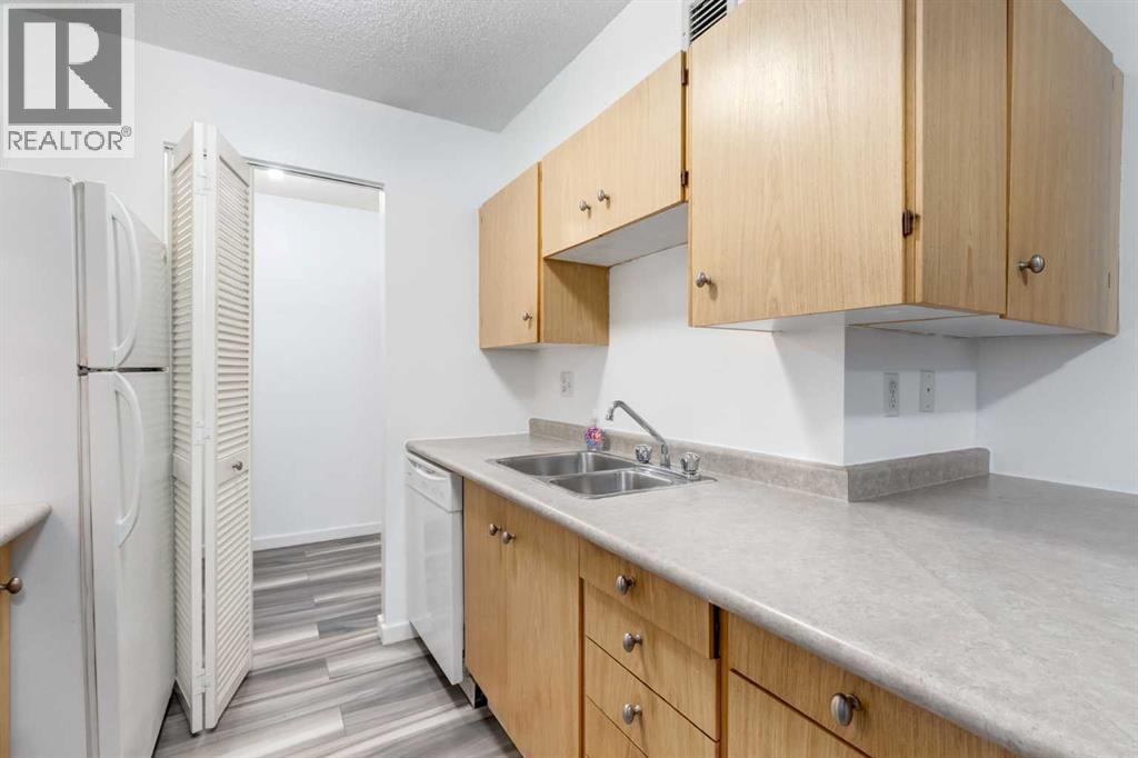 Single Family House for Sale in A  A Street SW Kingsland Calgary 
