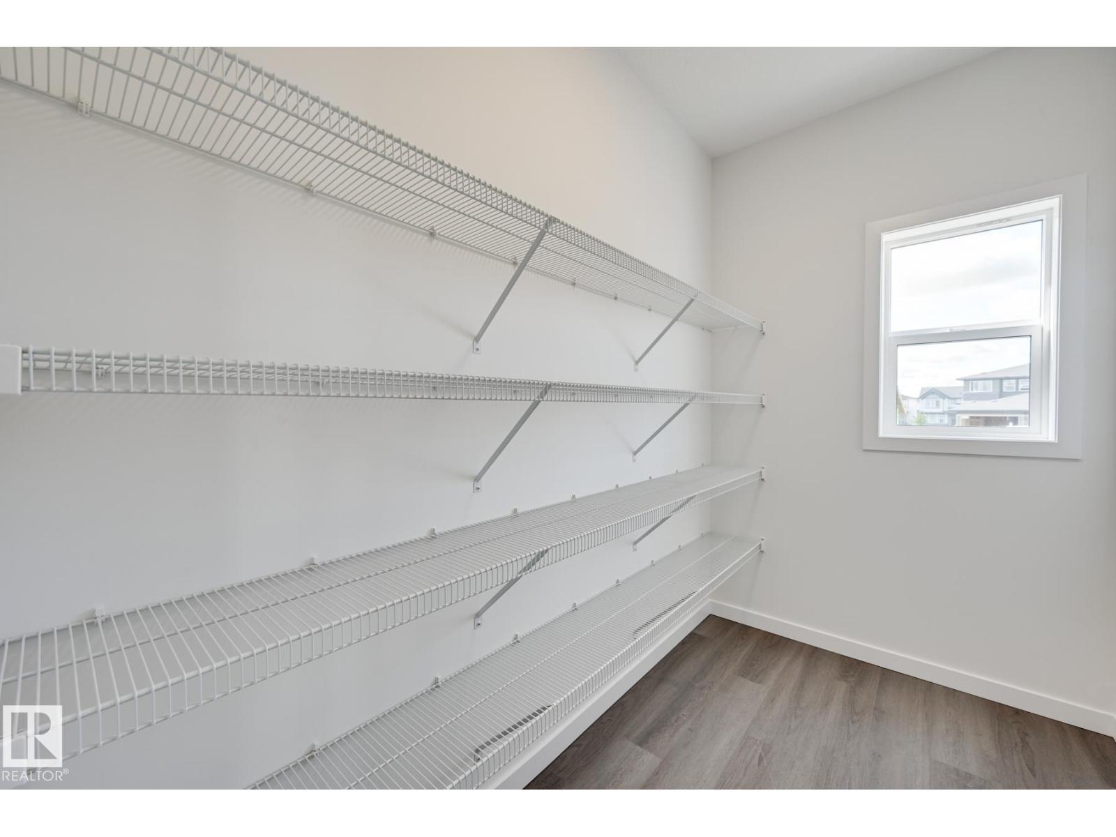 Photo 2 of 9106 Elves Lo Nw, Edmonton AB