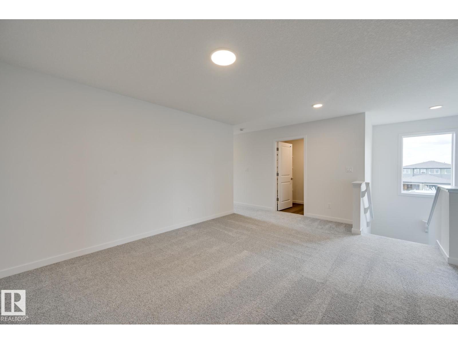 Photo 5 of 9106 Elves Lo Nw, Edmonton AB