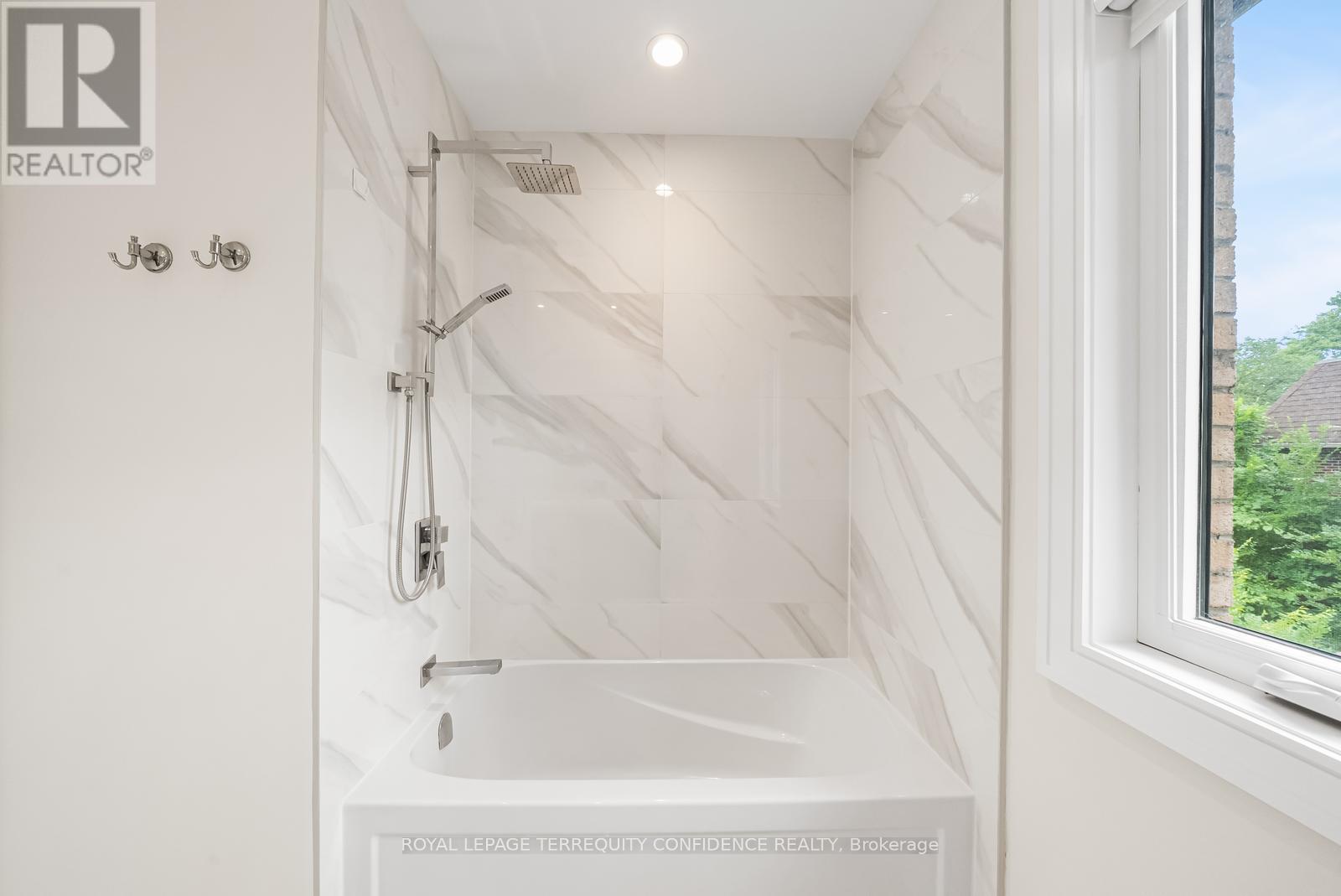Photo 3 of 57 B Horsham Avenue, Toronto ON