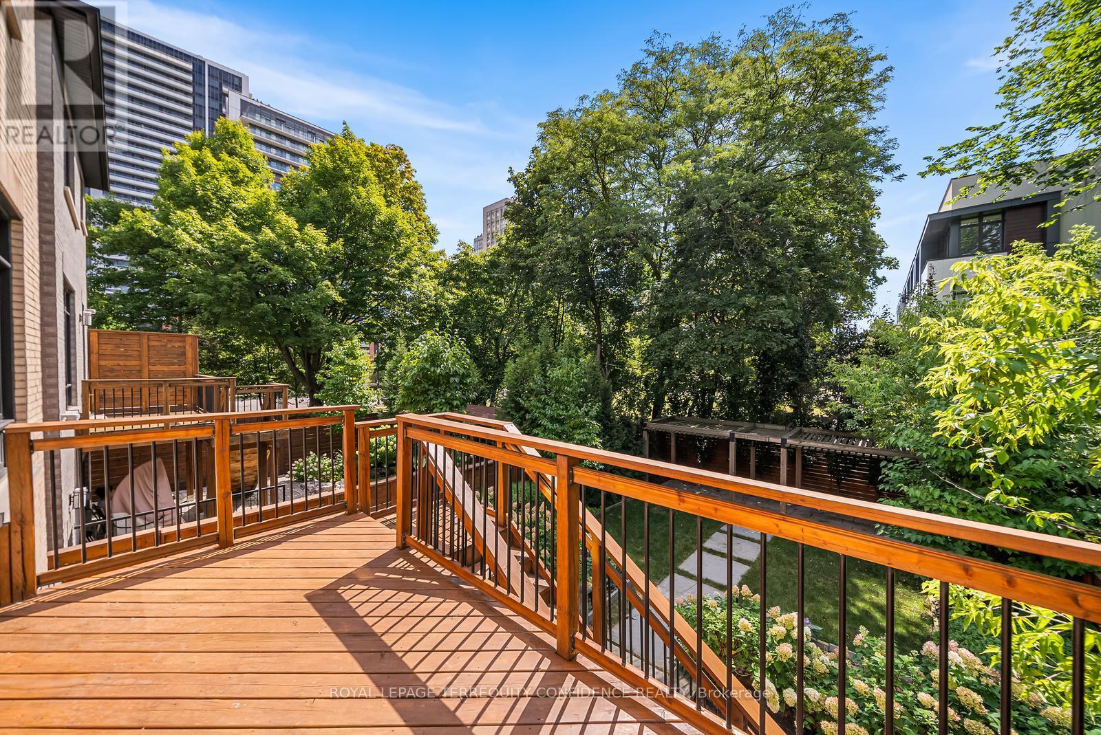 Photo 47 of 57 B Horsham Avenue, Toronto ON