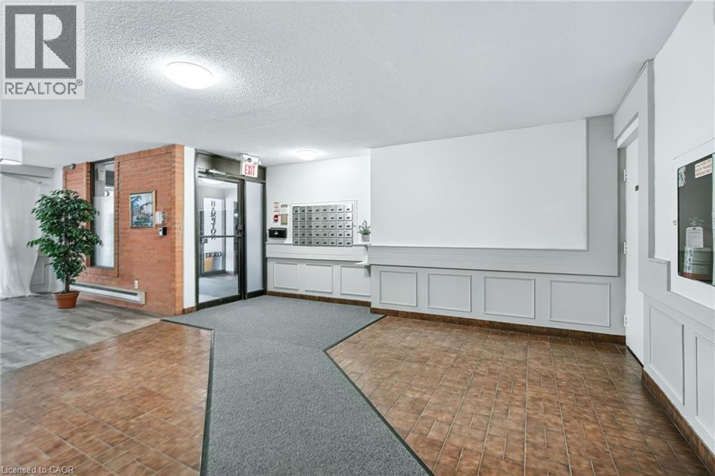 Photo 12 of 23 Main Street Unit 501, Dundas ON