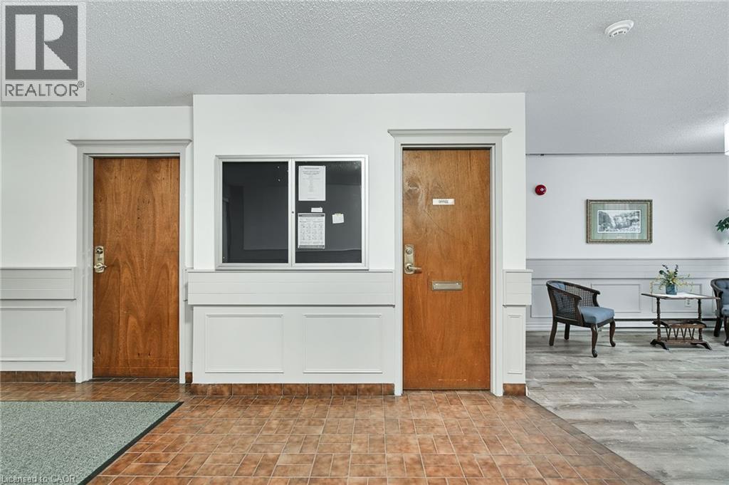 Photo 14 of 23 Main Street Unit 501, Dundas ON