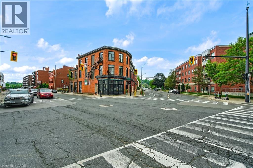 Photo 6 of 23 Main Street Unit 501, Dundas ON