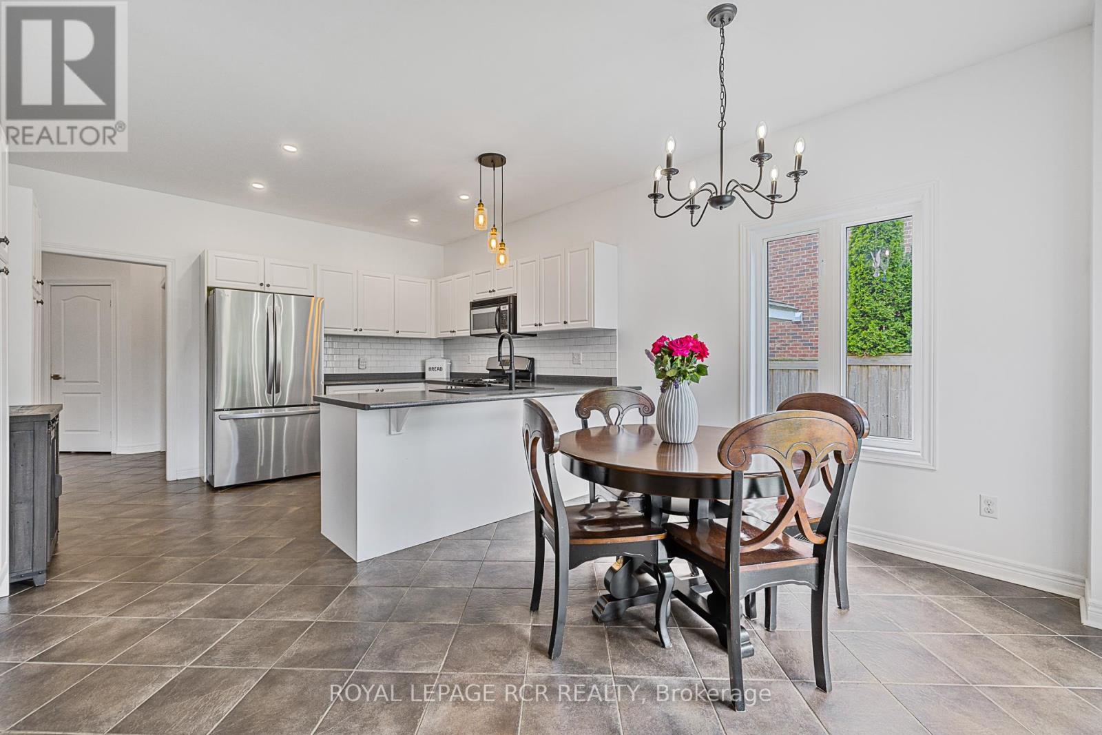Photo 14 of 4 Caseton Crescent, Uxbridge ON