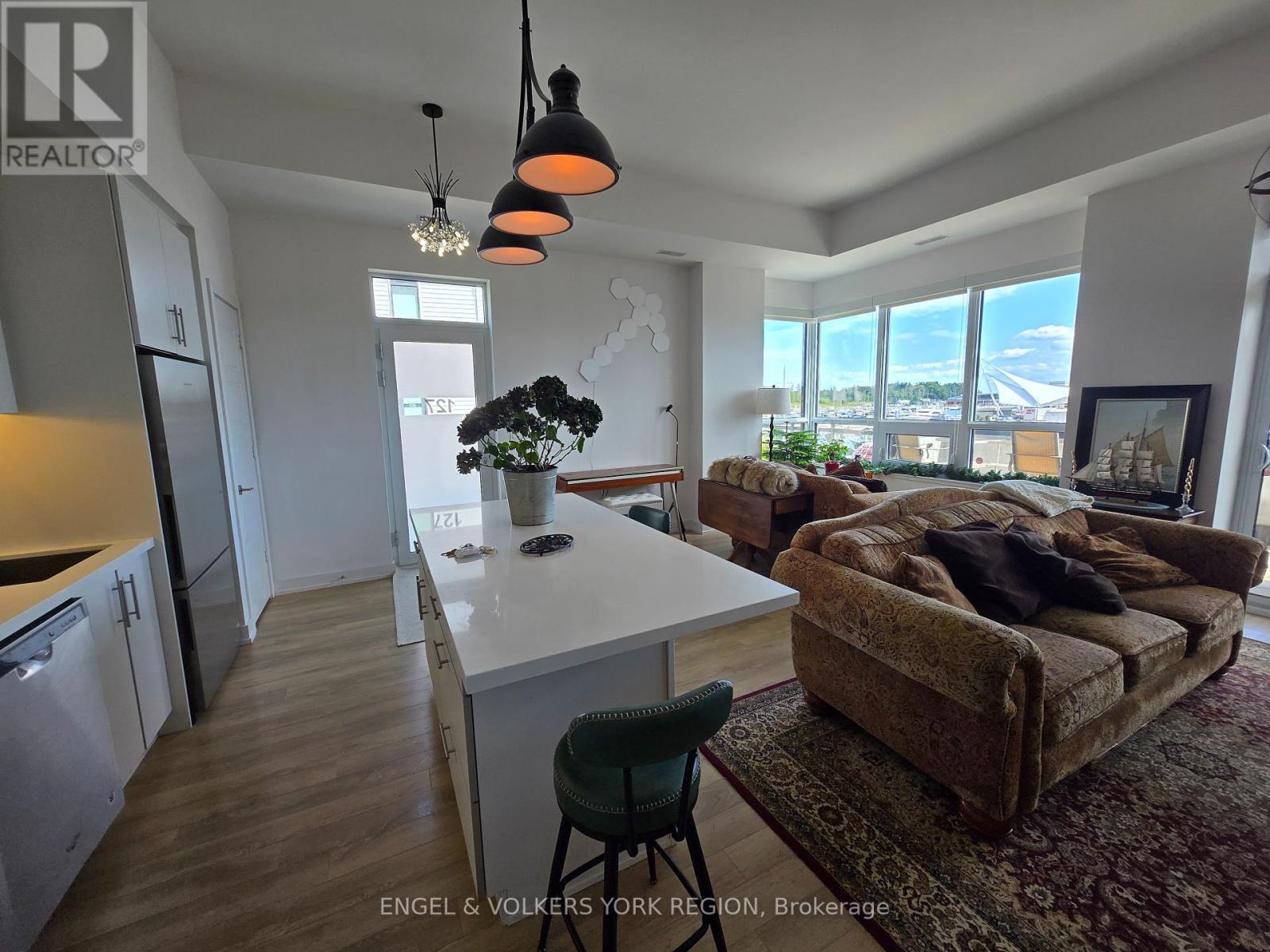 Photo 8 of 127 331 Broward Way S, Innisfil ON