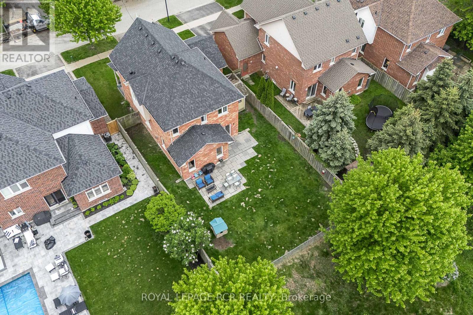 Photo 3 of 4 Caseton Crescent, Uxbridge ON