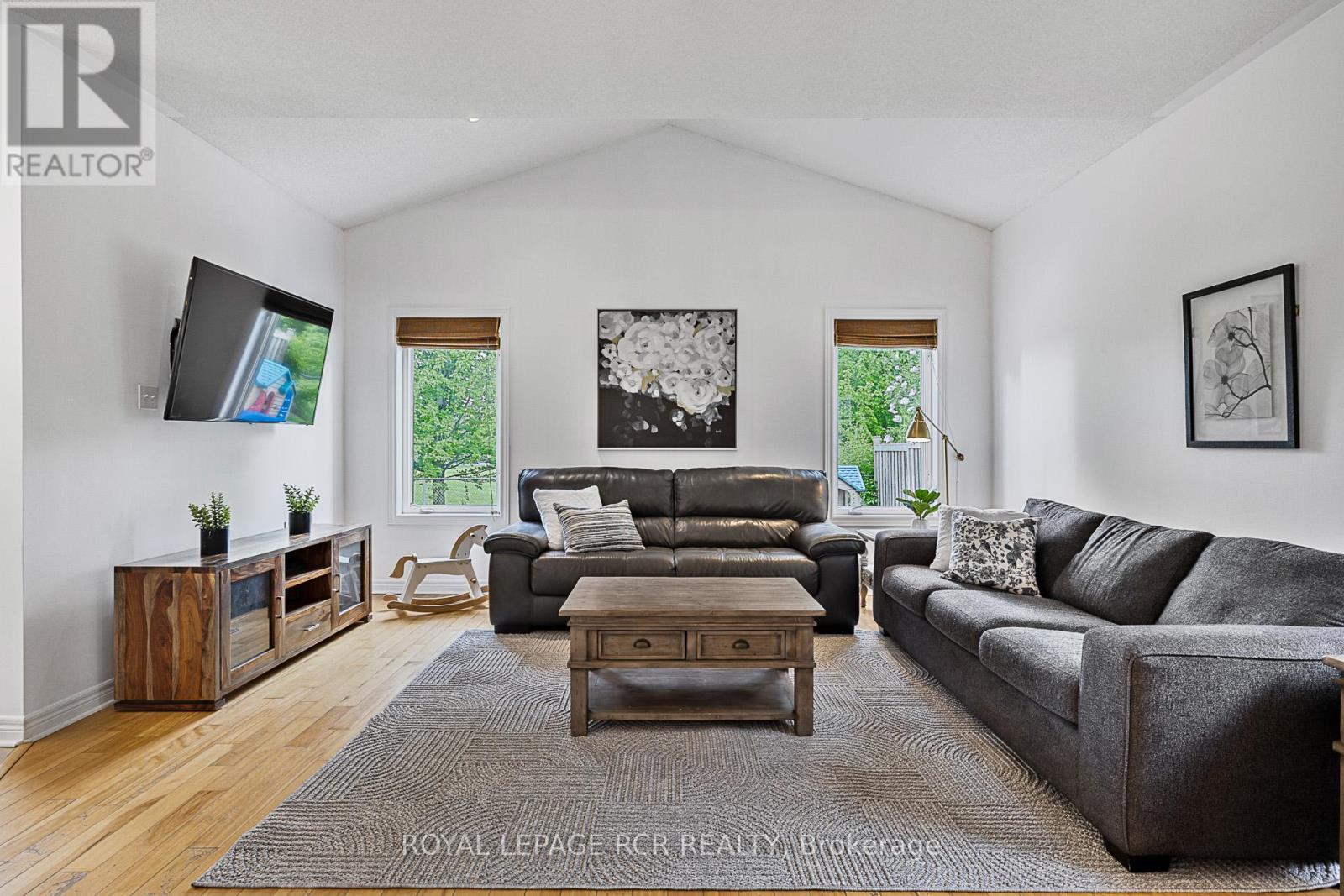 Photo 6 of 4 Caseton Crescent, Uxbridge ON