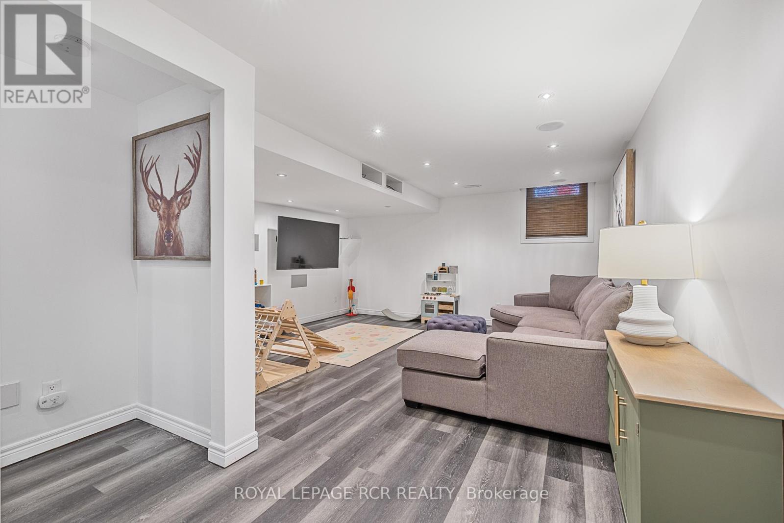 Photo 27 of 4 Caseton Crescent, Uxbridge ON