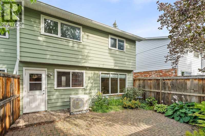 Single Family House for Sale in   Palliser Drive SW Oakridge Calgary 