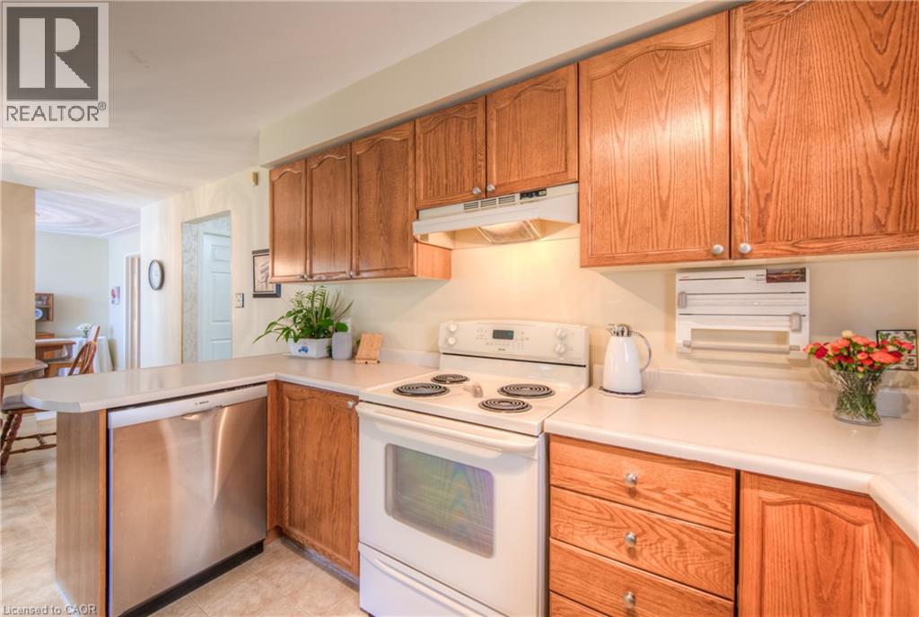Photo 9 of 8 Ashley Court, Kitchener ON