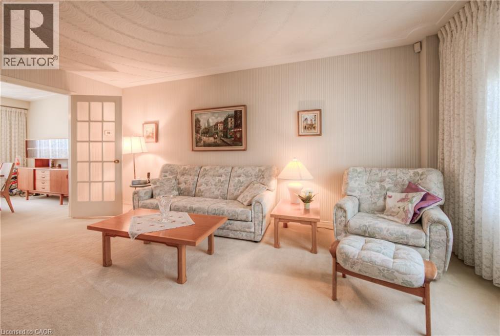 Photo 14 of 8 Ashley Court, Kitchener ON