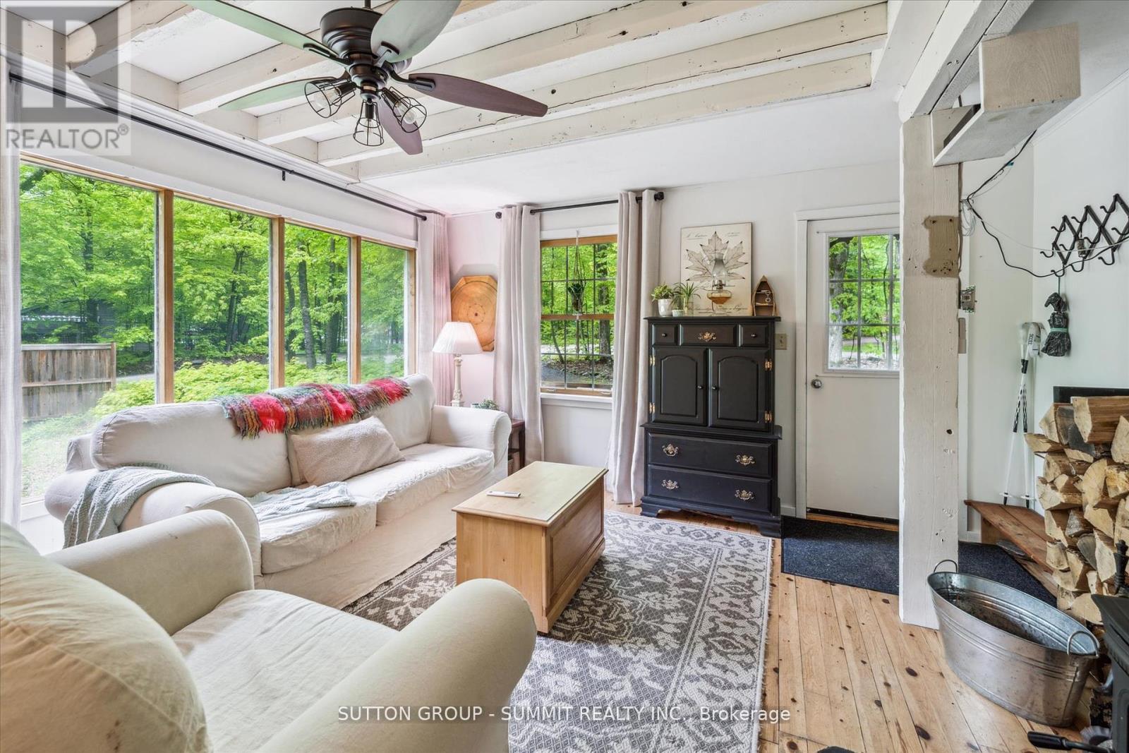 Photo 8 of 17 Sugarbush Lane, Huntsville ON