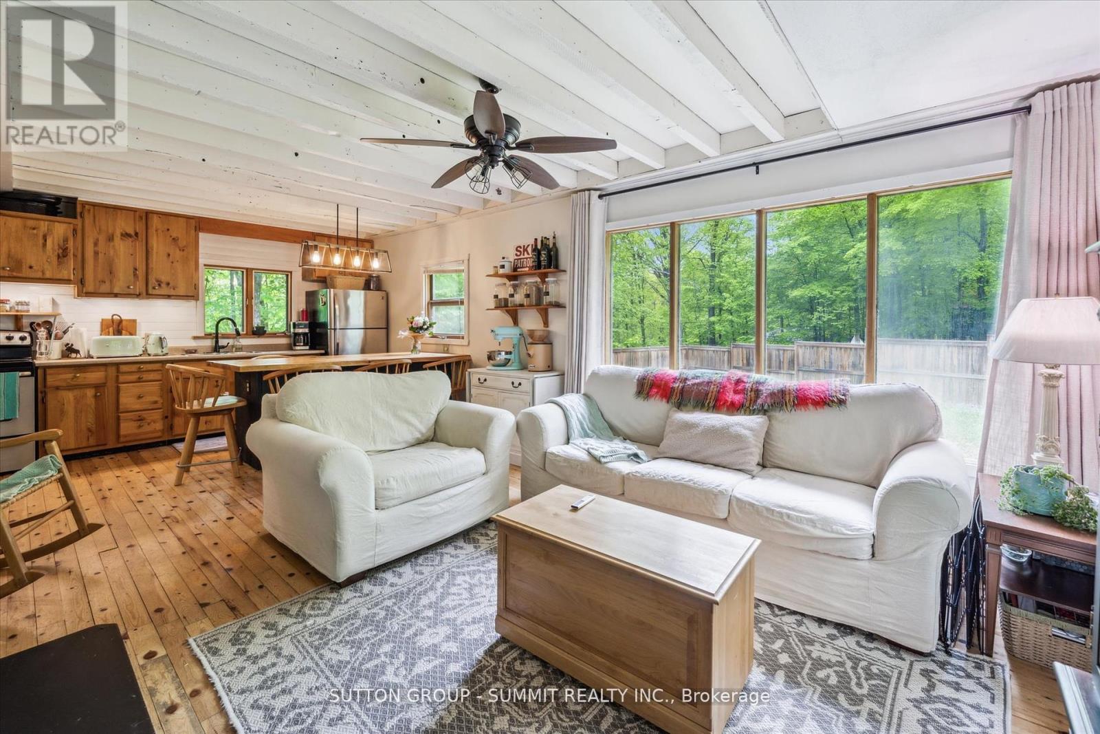 Photo 9 of 17 Sugarbush Lane, Huntsville ON