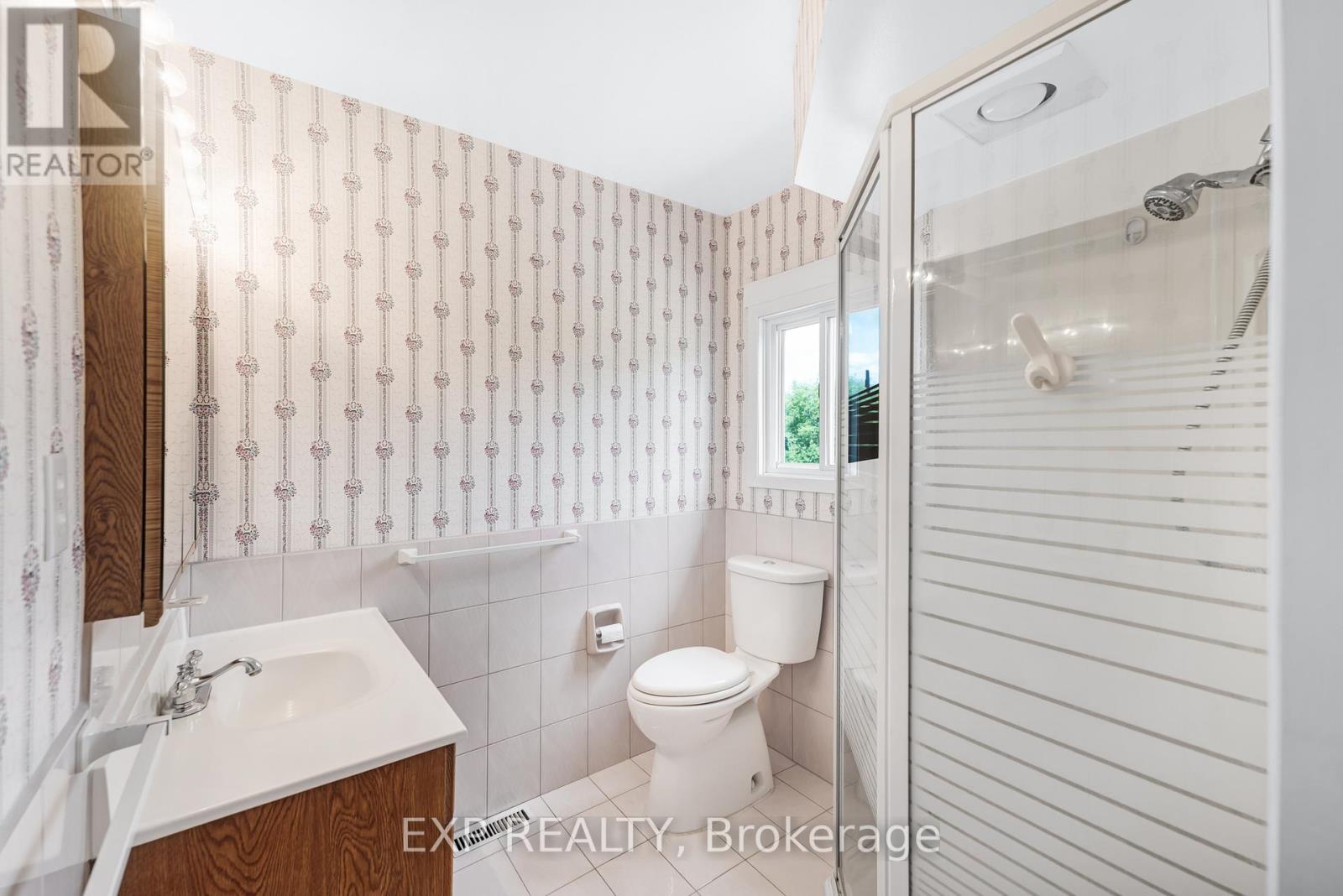Photo 13 of 3990 Mount Albert Road, East Gwillimbury ON