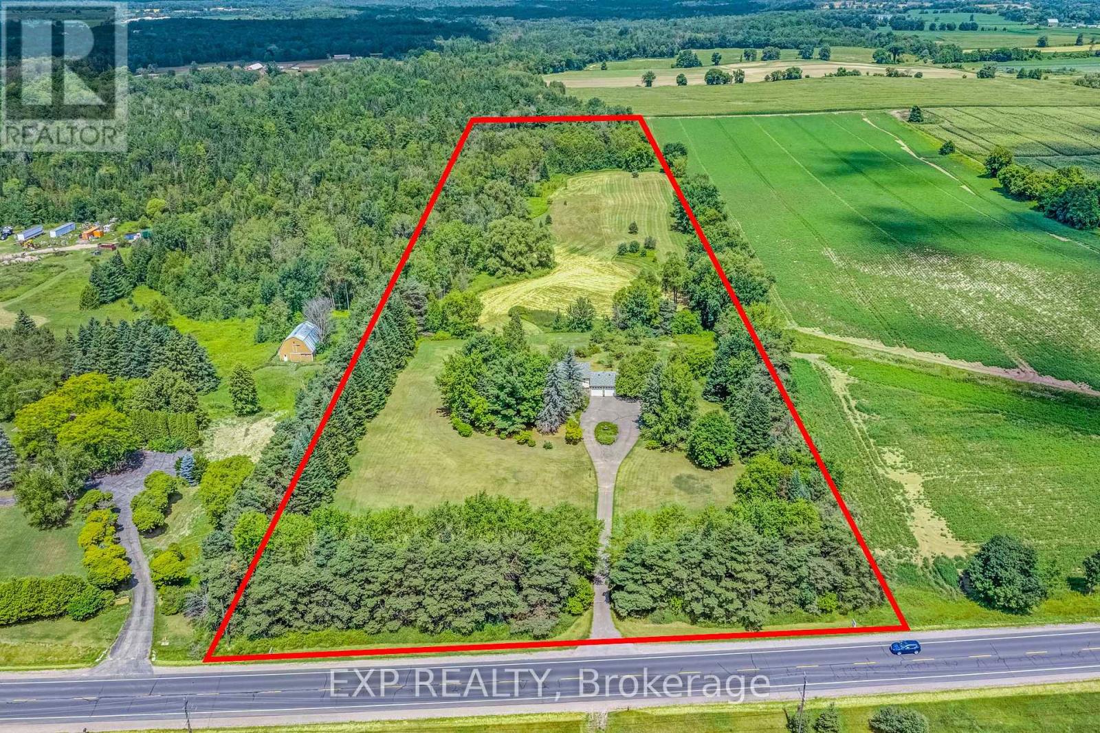 Photo 2 of 3990 Mount Albert Road, East Gwillimbury ON