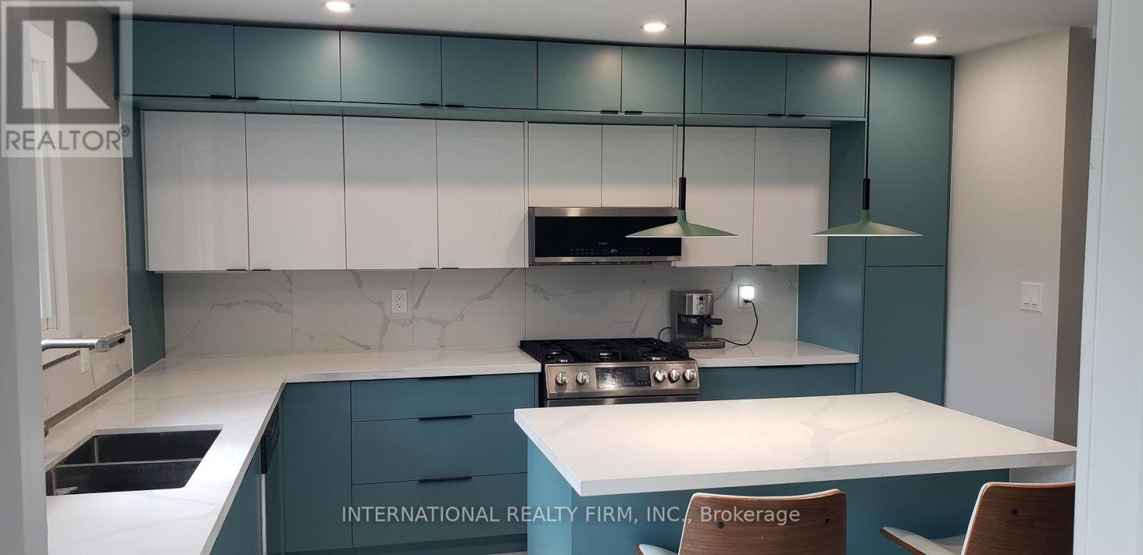 Photo 16 of 355 Hollywood Drive, Georgina ON