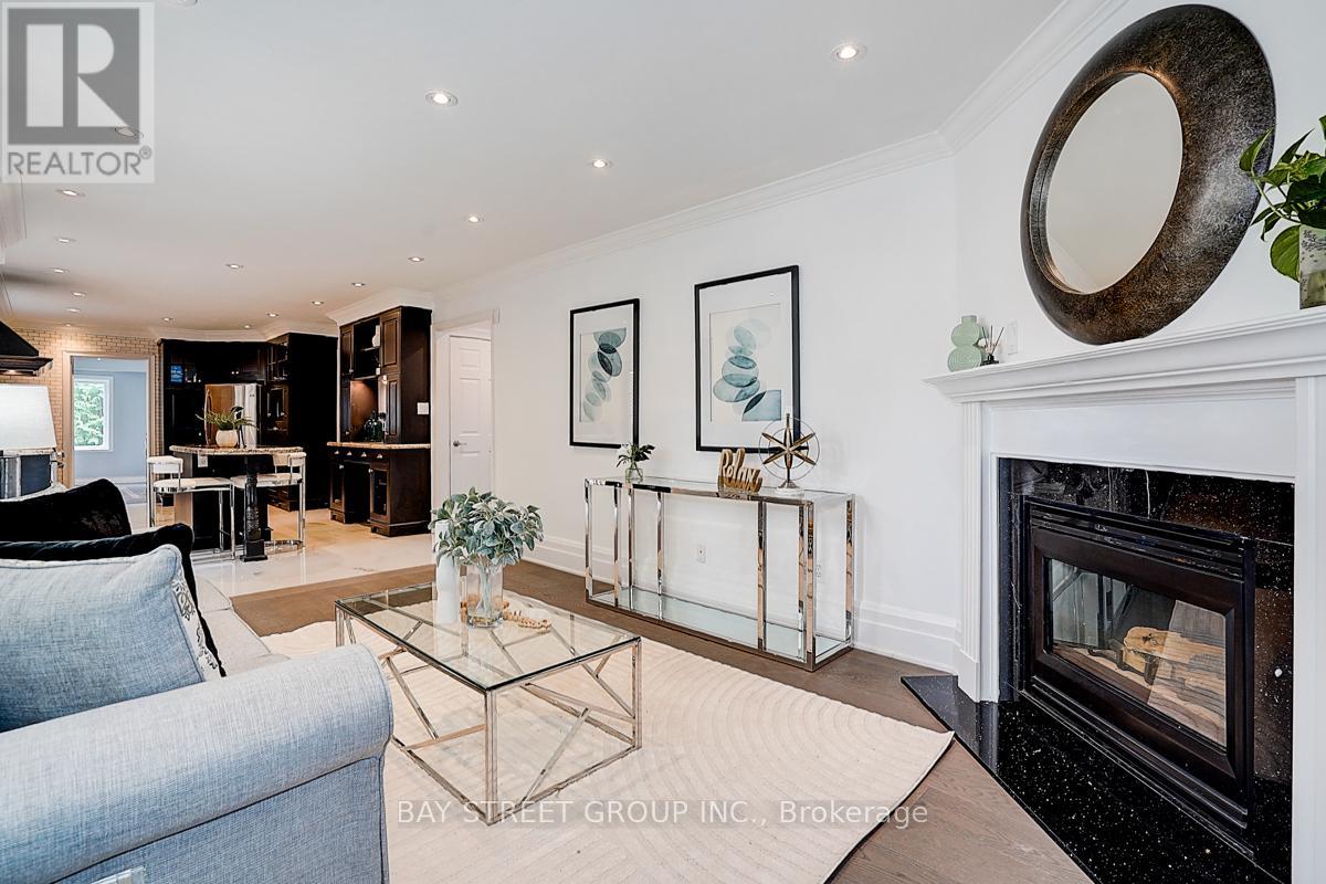 Photo 6 of 2 Riverview Road, Markham ON