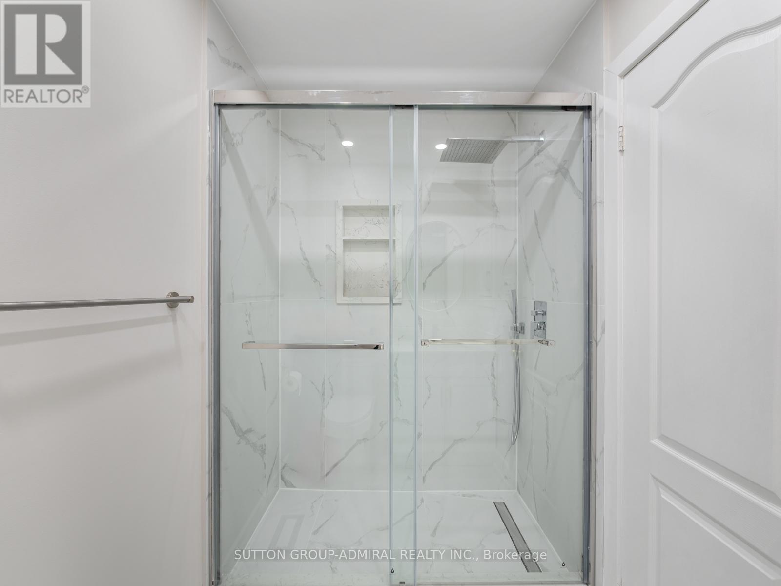 Photo 20 of 12 Tova Place, Vaughan ON