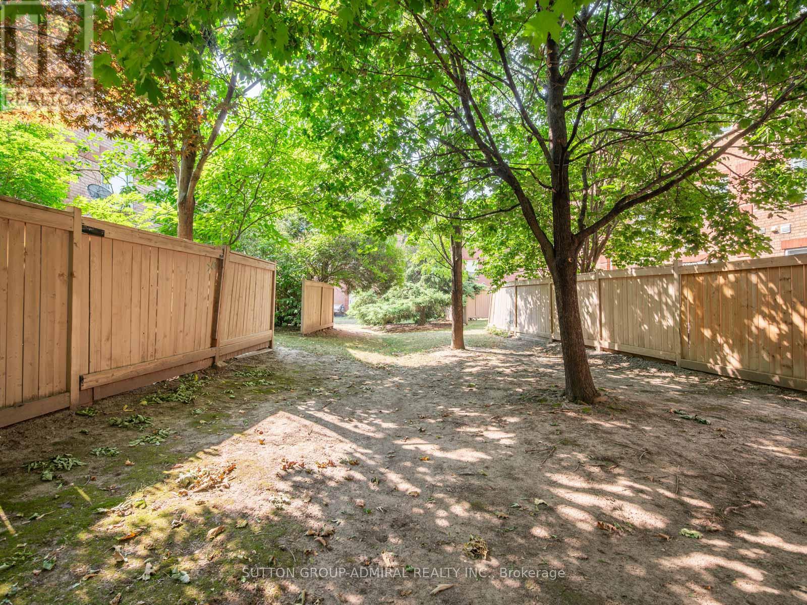 Photo 31 of 12 Tova Place, Vaughan ON