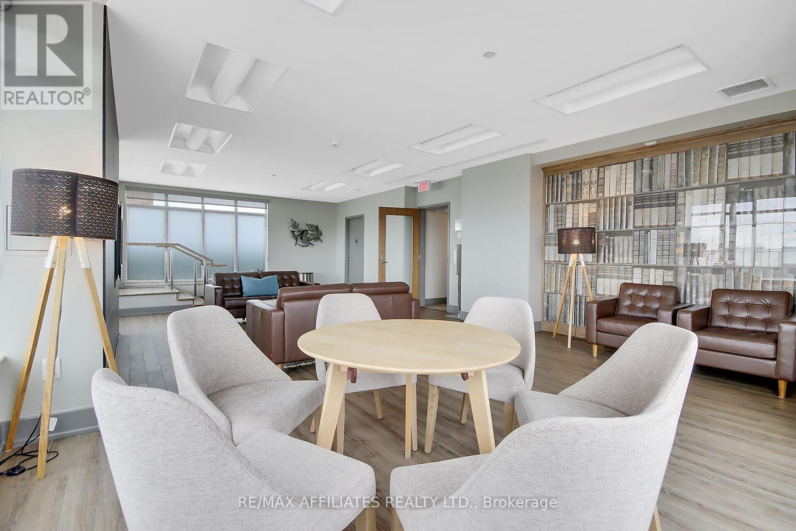 Photo 19 of 310 B 7 Marquette Avenue, Ottawa ON