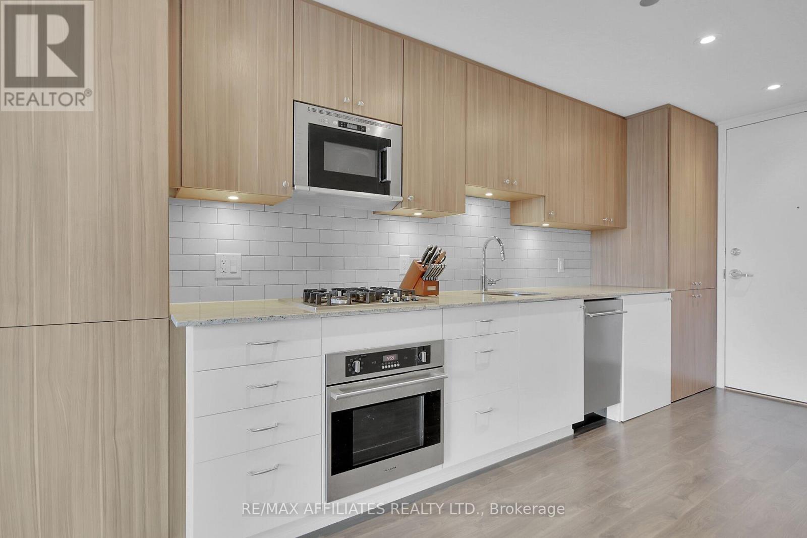 Photo 6 of 310 B 7 Marquette Avenue, Ottawa ON
